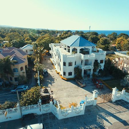 Little Savoy Guest House New รันอเวย์เบย์ ภายนอก รูปภาพ