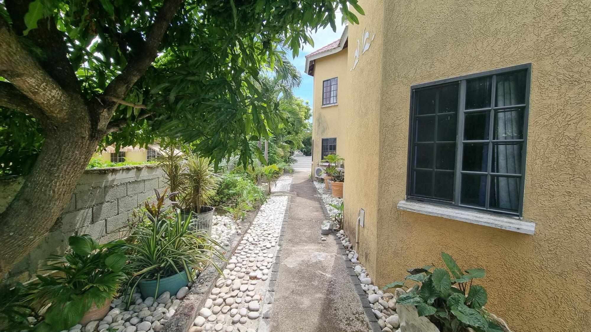 Little Savoy Guest House New รันอเวย์เบย์ ภายนอก รูปภาพ